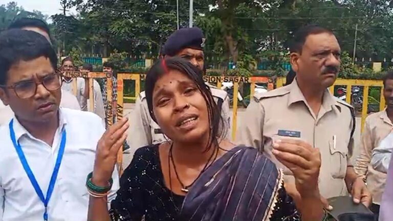 कलेक्ट्रेट में सुसाइड की कोशिश, मार्कशीट में जाति बदलाव के लिए भटक रही थी महिला