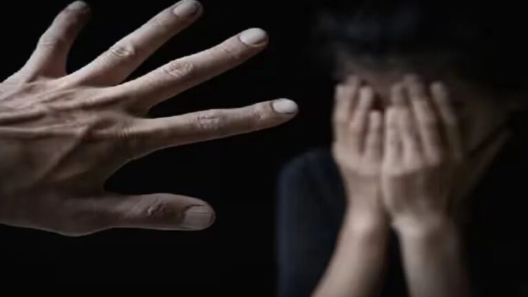 Instagram दोस्ती के बाद युवती को होटल ले जाकर किया दुष्कर्म