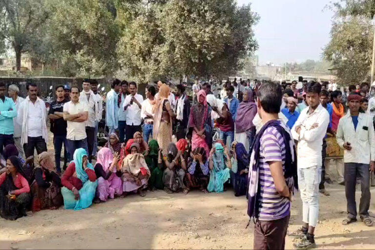 वोटरों को मतदान से रोकने पर हुआ हंगामा, ये है पूरा मामला