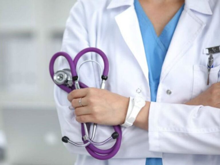 MP में मेडिकल ऑफिसर के 895 पदों पर भर्ती, जानें प्रक्रिया और शेड्यूल