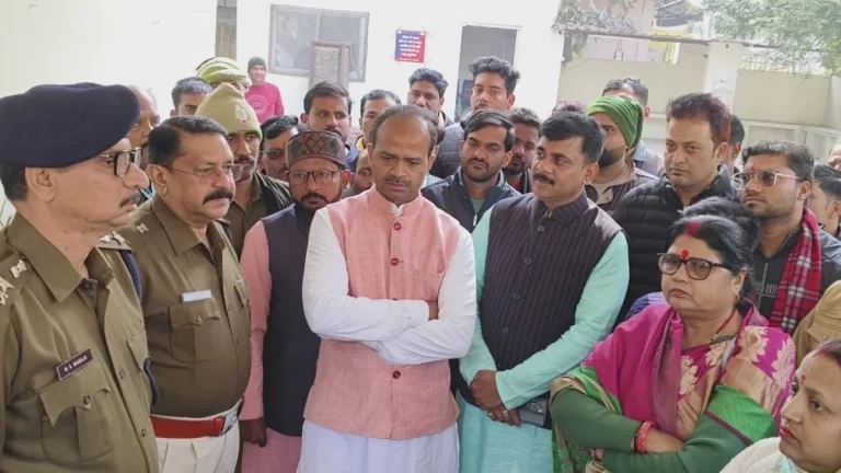 BJP के पूर्व विधायक से मारपीट, कांग्रेस MLA के बेटे व भतीजे पर मामला दर्ज
