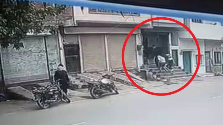प्रॉपर्टी डीलर से लाखों की लूट, CCTV में 5 लुटेरे हुए कैद