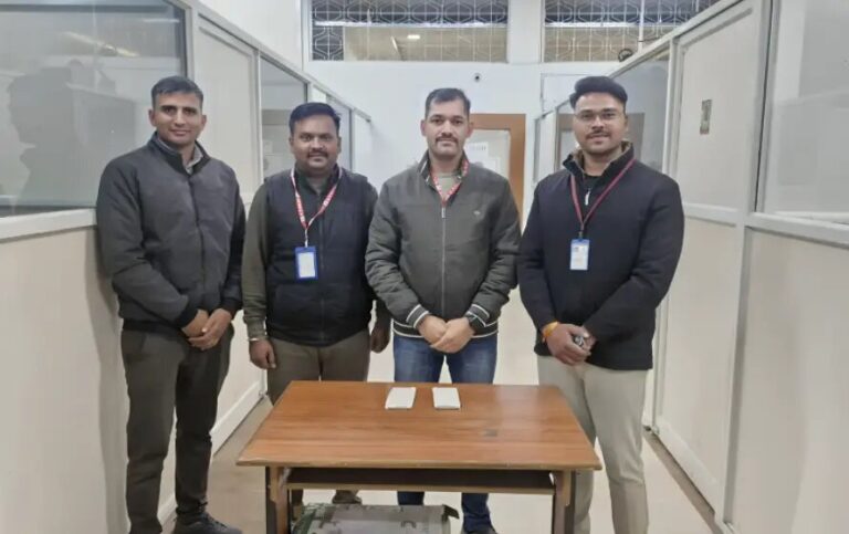 शादी के नाम पर ठगने वाली गैंग, गिरफ्तार, 6 फेक वेबसाइट्स से कॉल सेंटर चलाते थे