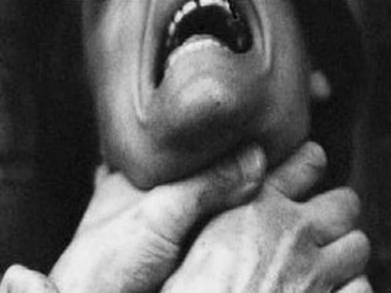 बेटों ने 88 साल की मां की हत्या, मामला सुनकर हो जायेंगे हैरान