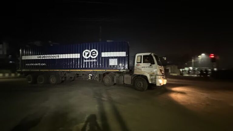 40 साल बाद यूनियन कार्बाइड से निकला जहरीला कचरा