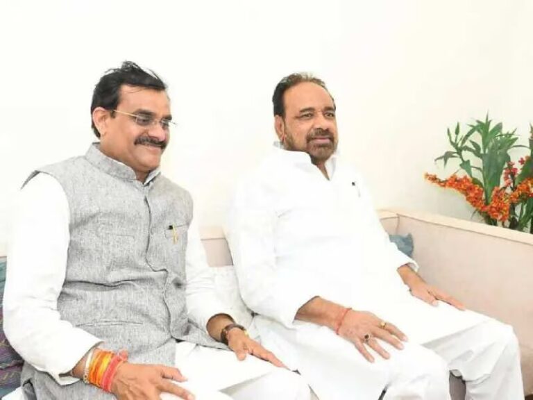 गोपाल भार्गव ने VD शर्मा से बंद कमरे में की चर्चा