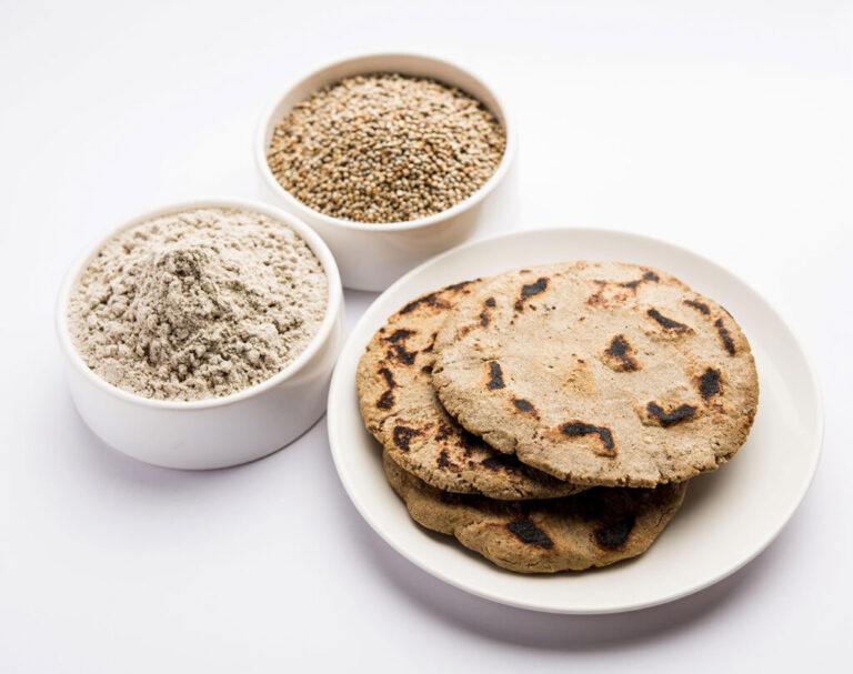 आयरन की कमी दूर करने के लिए खाएं खास आटे की रोटियां