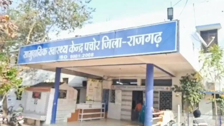 कूड़े में पड़ी मिली नवजात बच्ची, गले पर धारदार हथियार का घाव