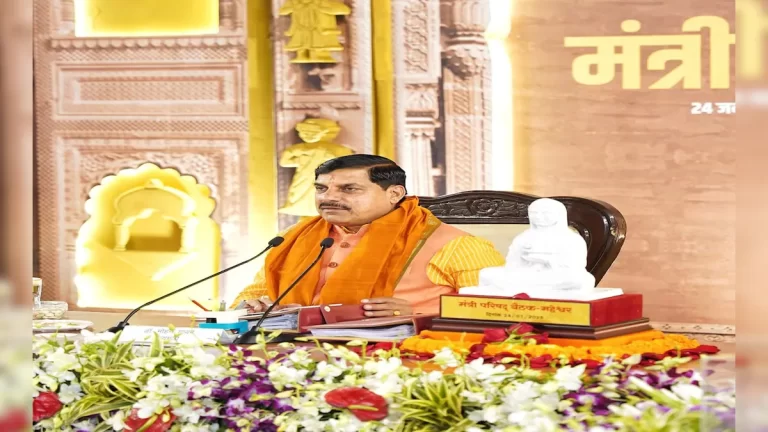 बुजुर्गों के लिए मोहन सरकार का बड़ा फैसला, हर महीने ₹496 करोड़ का खर्च