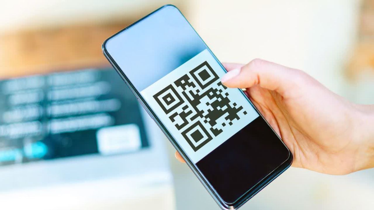 Indore Digital Address: अब घर का पता भी होगा डिजिटल! इंदौर के हर घर पर लगेगा खास QR कोडIndore Digital Address: अब घर का पता भी होगा डिजिटल! इंदौर के हर घर पर लगेगा खास QR कोड