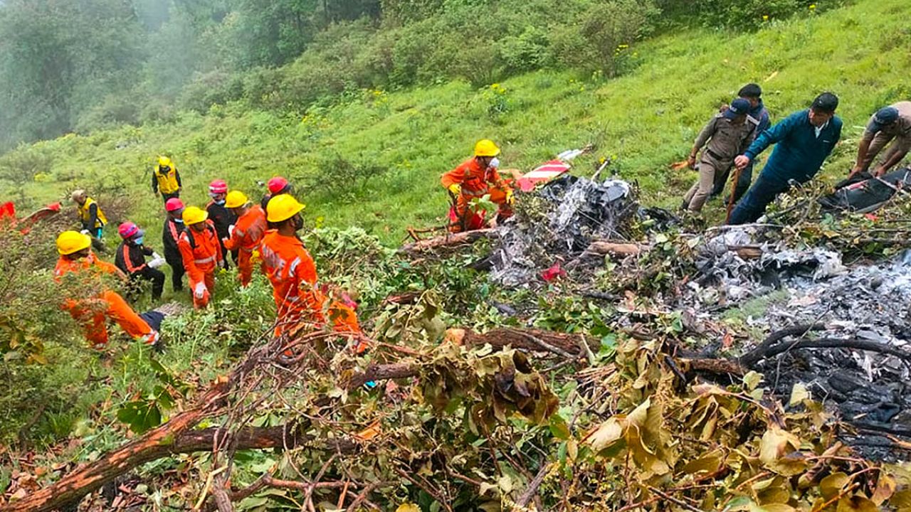 Kedarnath Helicopter Crash: केदारनाथ हादसे में किसकी लापरवाही बनी सात मौतों की वजह? आर्यन कंपनी पर लगे गंभीर आरोप