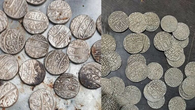 Sehore News: JCB चली और ज़मीन से निकले मुग़ल खजाने के चांदी के सिक्के, गांव में मचा हड़कंप