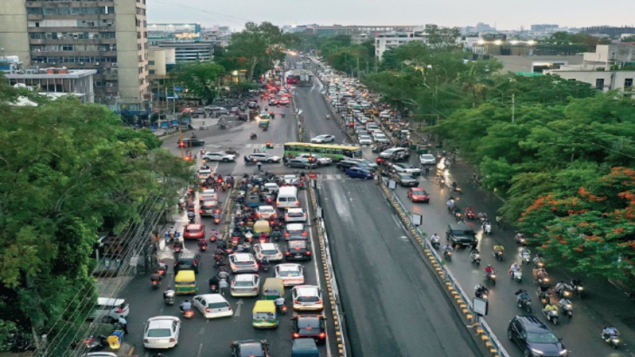 Bhopal-Indore Highway: इंदौर से भोपाल तक जाम में तड़पते लोग! एंबुलेंस भी न पा सकी रास्ता, भोपाल-इंदौर हाइवे बना जंजाल