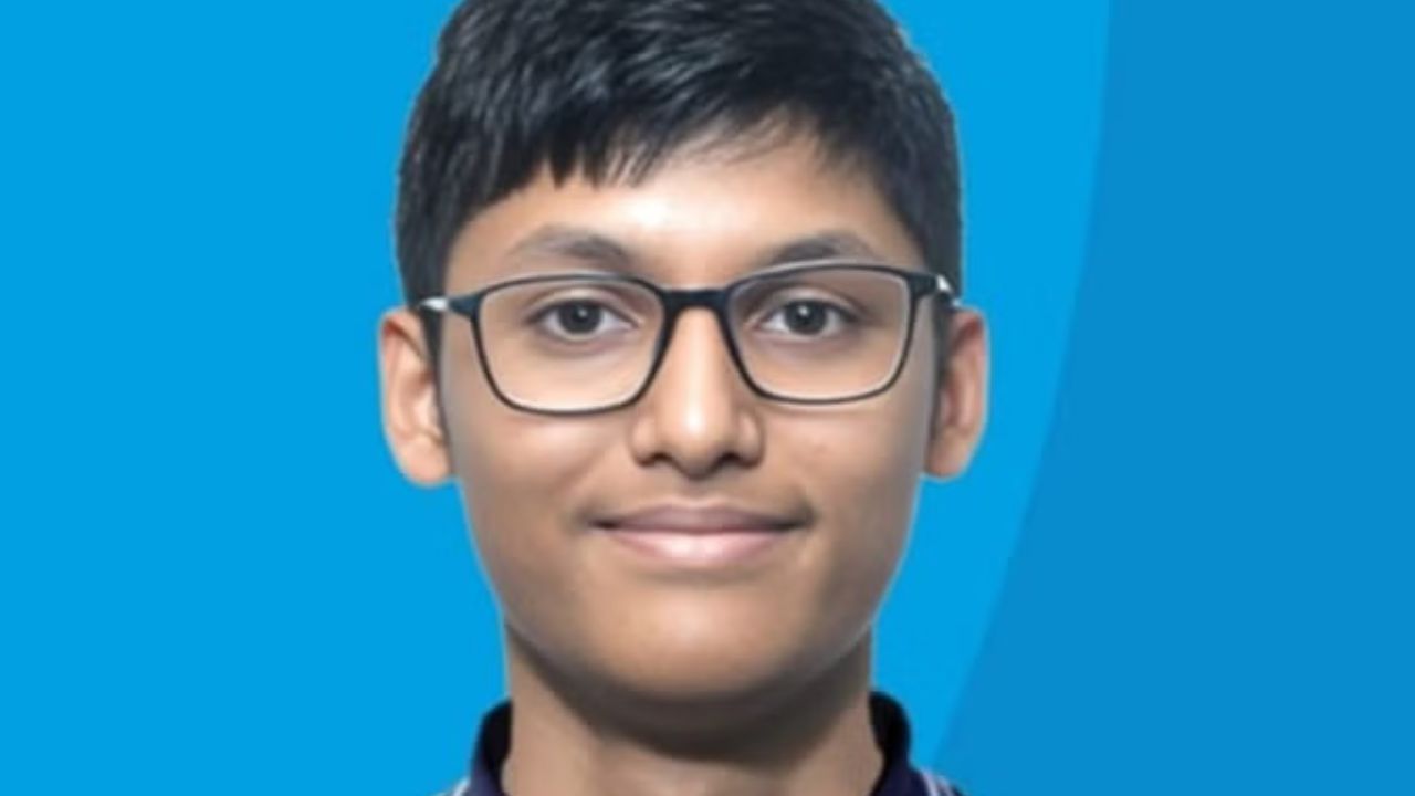 MP News: बिजली गई तूफान आया छात्र रोए लेकिन उत्कर्ष ने कर दिया कमाल दूसरा स्थान जीतकर बन गया इंदौर का सितारा