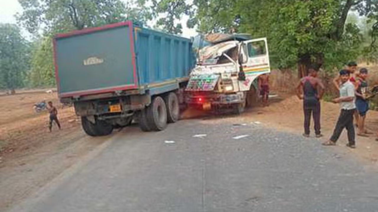 MP Accident: टक्कर या तबाही? सुबह-सुबह सड़क पर दो ट्रकों के भिड़ते ही मच गया कोहराम