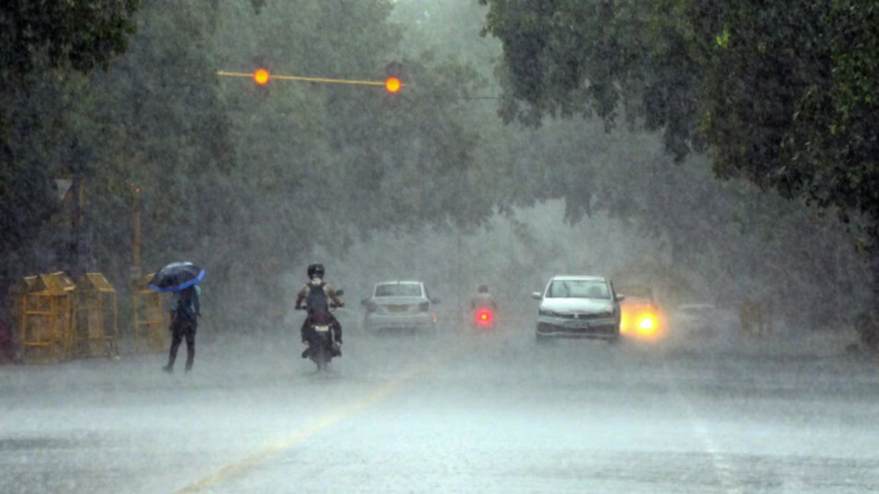 MP Monsoon: मंडला में 190 मिमी बारिश, हाईवे बंद – क्या बाढ़ की ओर बढ़ रहा है मध्यप्रदेश?