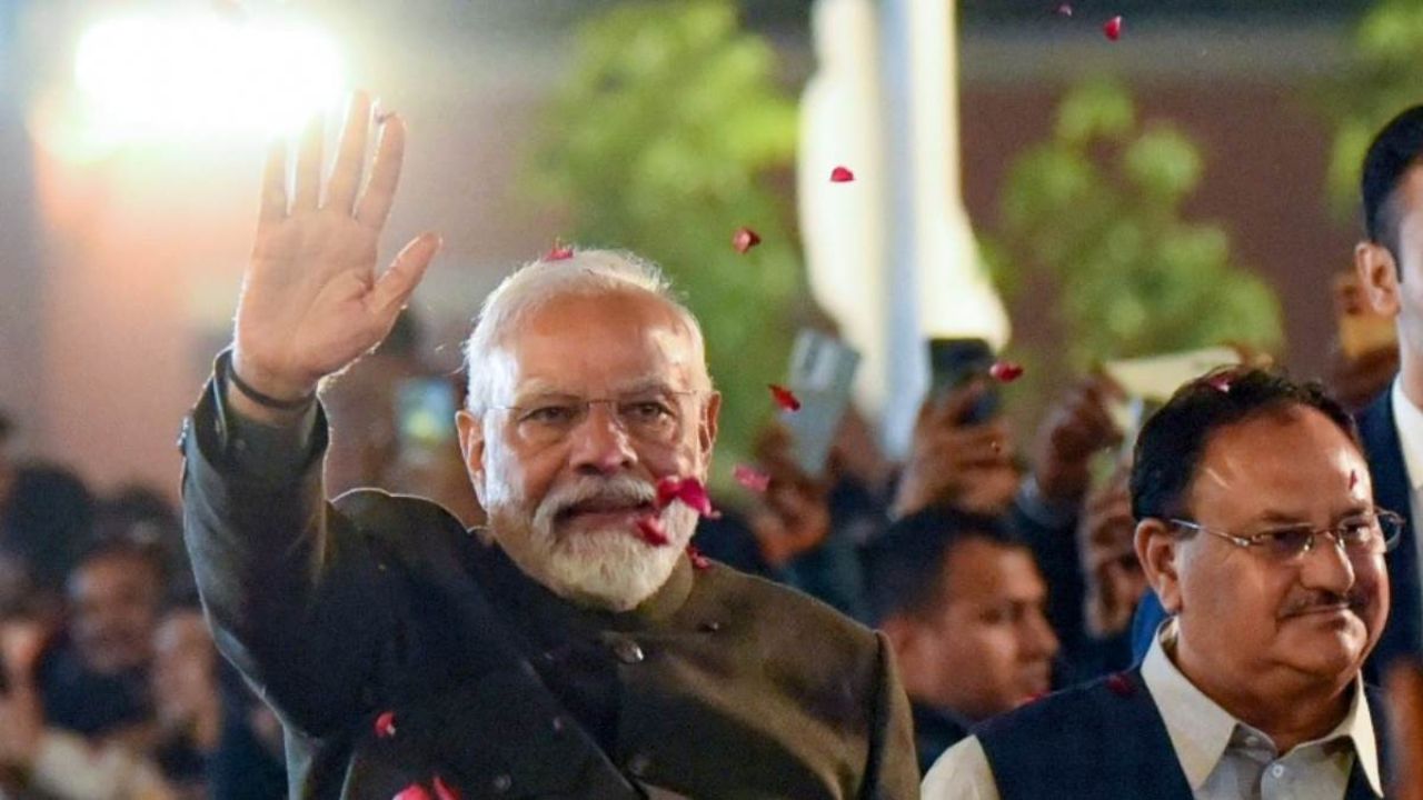 PM Narendra Modi ने बनाया ऐतिहासिक रिकॉर्ड! 17 देशों की संसदों में गूंजा भारत का नाम