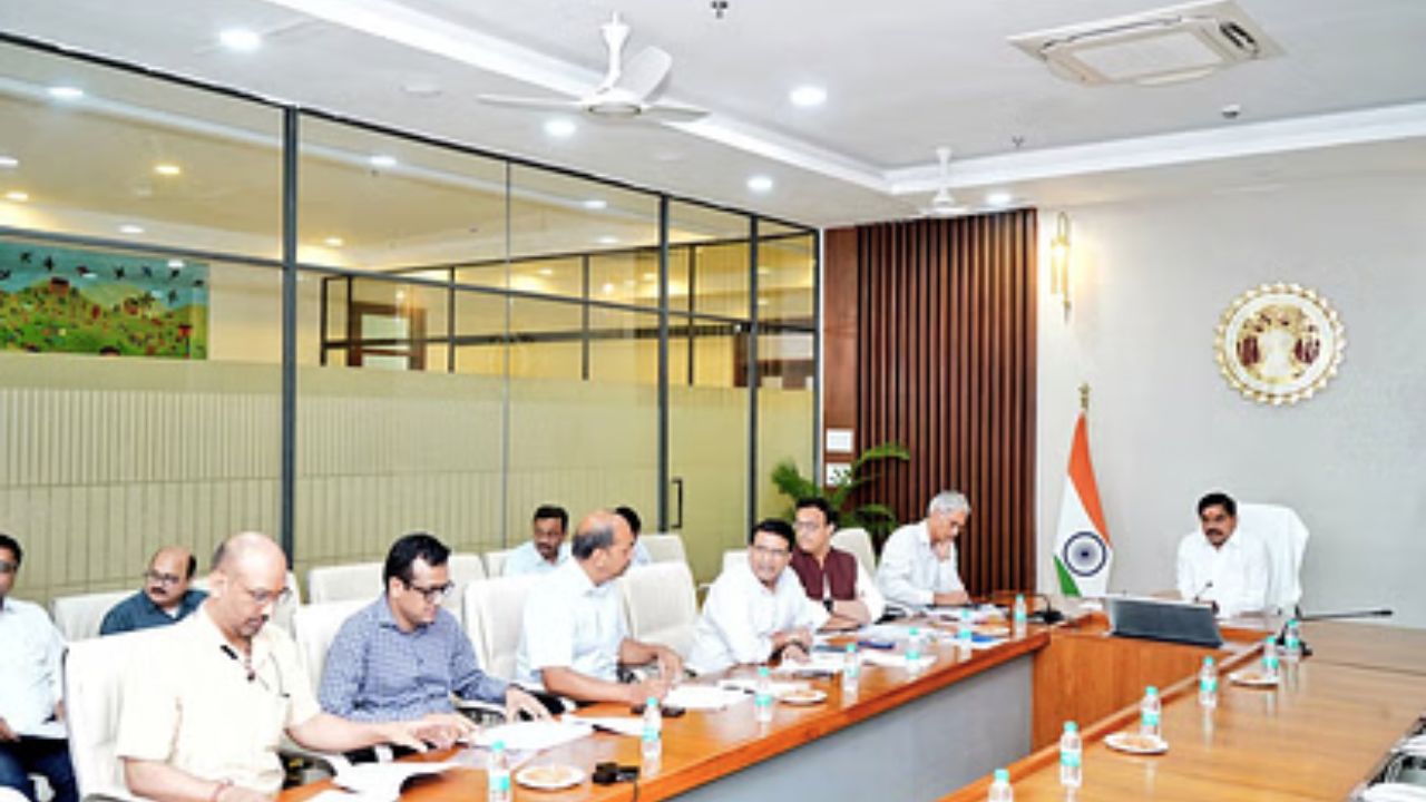 MP News: मुख्यमंत्री ने भरी चेतावनी की हुंकार, सरकारी खाली पदों की भर्ती को मिलेगी रफ्तार