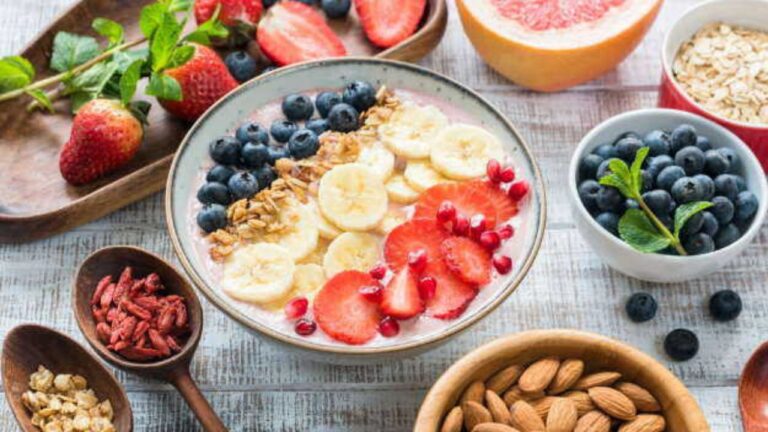 Low BP diet: लो बीपी में क्या खाएं, क्या न खाएं! ये 6 चीजें ज़रूर शामिल करें डाइट में