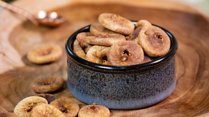 Figs Benefits: रोज खाएं 2 भीगे अंजीर, पेट की गंदगी होगी साफ और मिलेगा जबरदस्त आराम