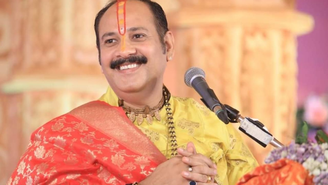 MP News: सावन की मासिक शिवरात्रि पर गूंजेगा हर घर ‘हर-हर महादेव’! पंडित प्रदीप मिश्रा का आह्वान