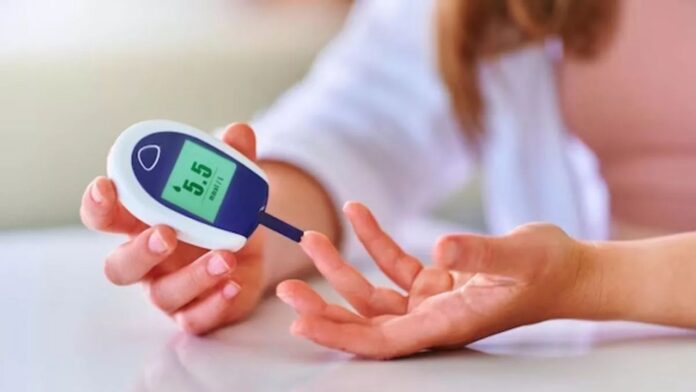 High Blood Sugar Levels: सुबह उठते ही थकान क्यों? कहीं ये छिपा संकेत तो नहीं हाई ब्लड शुगर का