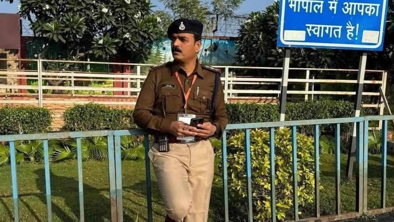 MP News: भोपाल में थानेदार की आत्महत्या की कोशिश! फोन पर विवाद के बाद खा लिया ज़हर