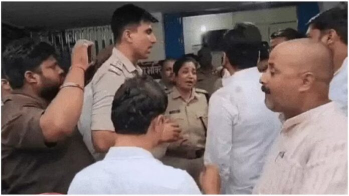 MP News: पूर्व विधायक की CSP से बहस पर मचा बवाल! TI ने जोड़े हाथ, जानिए क्या है पूरा मामला