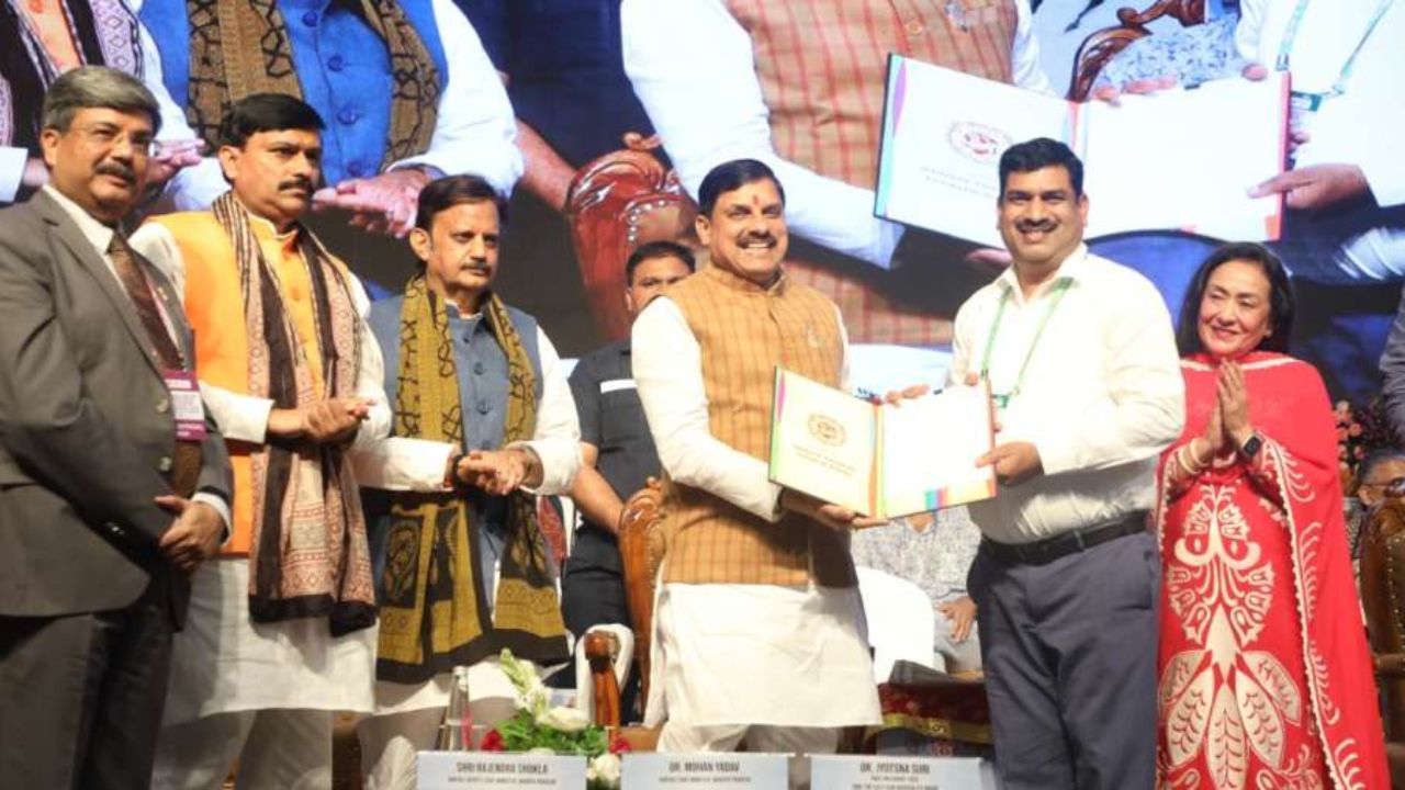 MP News: रीवा की घाटियों में बजेगी सैलानियों की घंटी, 3000 करोड़ के निवेश से बदलेगा पर्यटन का नक्शा