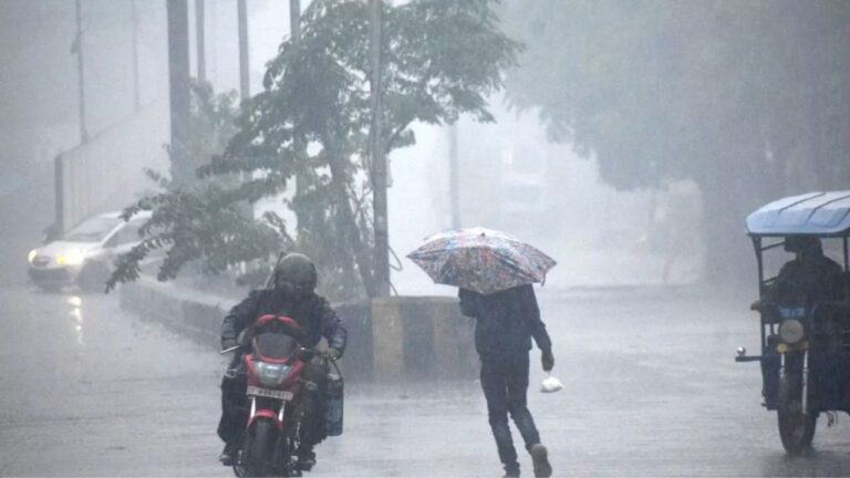 MP Weather: मध्यप्रदेश में बारिश का कहर! अगले दो दिन भारी बारिश की चेतावनी, 9 जिलों में भारी बारिश का अलर्ट जारी