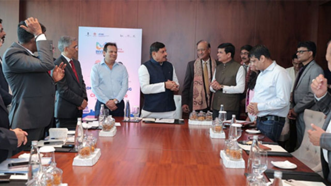 दुबई में CM Mohan Yadav की बड़ी बैठक, नर्मदापुरम में 3.0 GW सोलर प्रोजेक्ट को मिली हरी झंडी