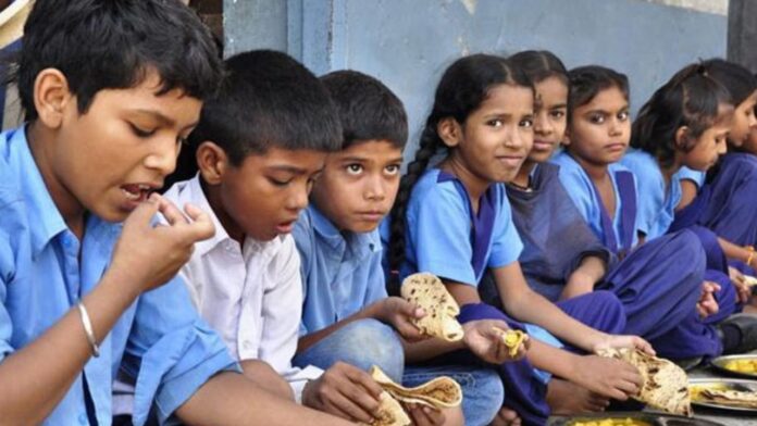 Madhya Pradesh में कुपोषण पर जंग या मजाक? बच्चों के लिए ₹12 और गायों के लिए ₹40 का पोषण!
