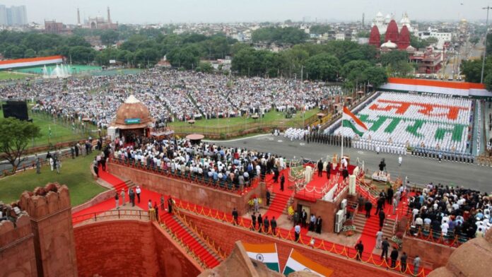 Independence Day 2025: लाल किले से तिरंगा फहराने का सुनहरा मौका! स्वतंत्रता दिवस समारोह में शामिल होने के लिए टिकट बुकिंग के आसान तरीके