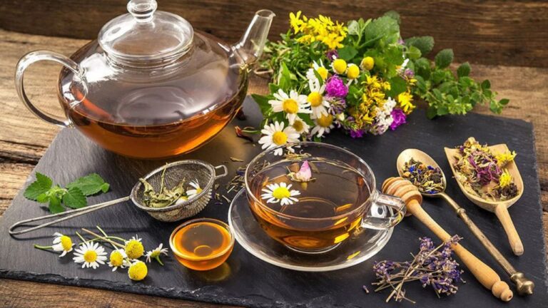 Herbal Tea Benefits: सुबह खाली पेट चाय सेहत के लिए है ज़हर! 5 रुपये में बनाएं हेल्थी हर्बल चाय, गैस और एसिडिटी से मिलेगा छुटकारा