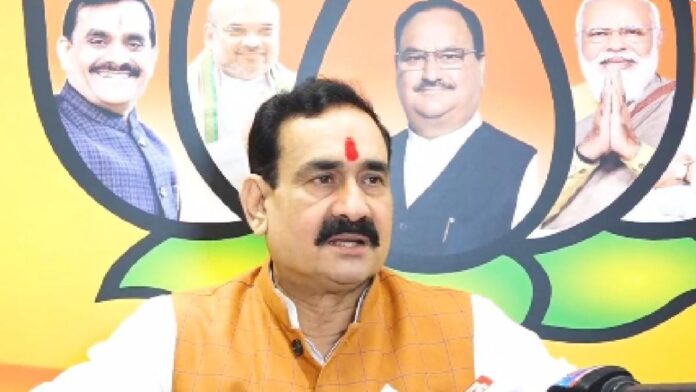 'वोट चोरी' विवाद में गरमाए सियासी तेवर! Rahul Gandhi को Dr. Narottam Mishra ने बताया सबसे बड़ा झूठा नेता