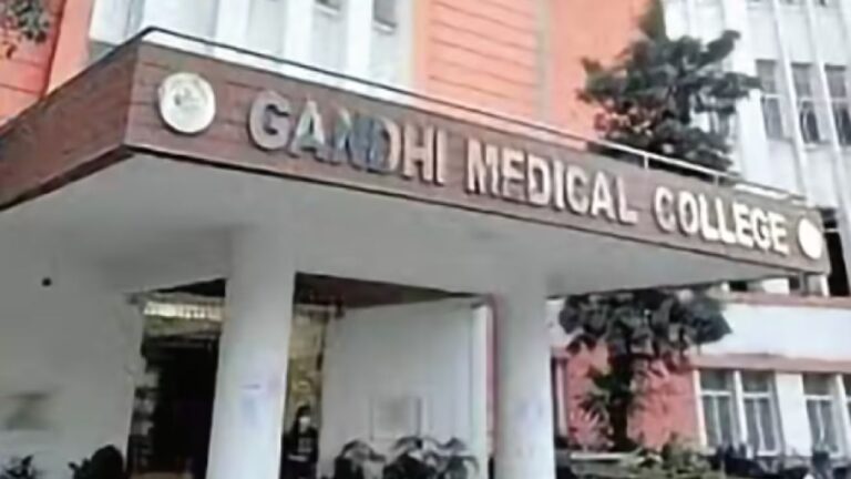 MP News: अलिराजपुर की रहने वाली MBBS छात्रा रोशनी की संदिग्ध मौत ने हिलाया कॉलेज