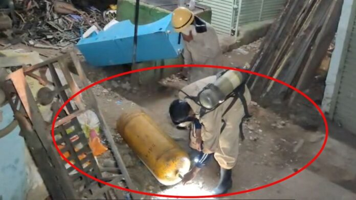 MP News: इंदौर में कबाड़ की दुकान में सिलेंडर फटा, अमोनिया गैस रिसाव से लोगों में अफरा-तफरी