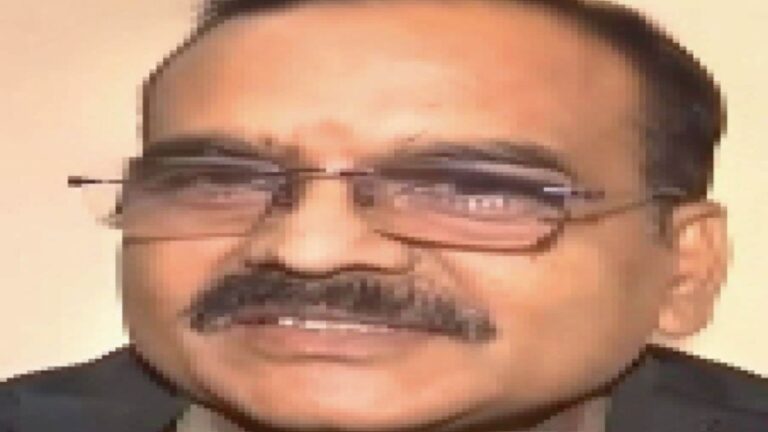 MP News: IAS अधिकारी संतोष वर्मा को MG रोड पुलिस ने हस्ताक्षर नमूने देने का आदेश दिया