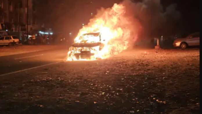 Indore Crime: 15 हजार में सुपारी देकर कार जलवाई, मां-बदमाश गिरफ्तार