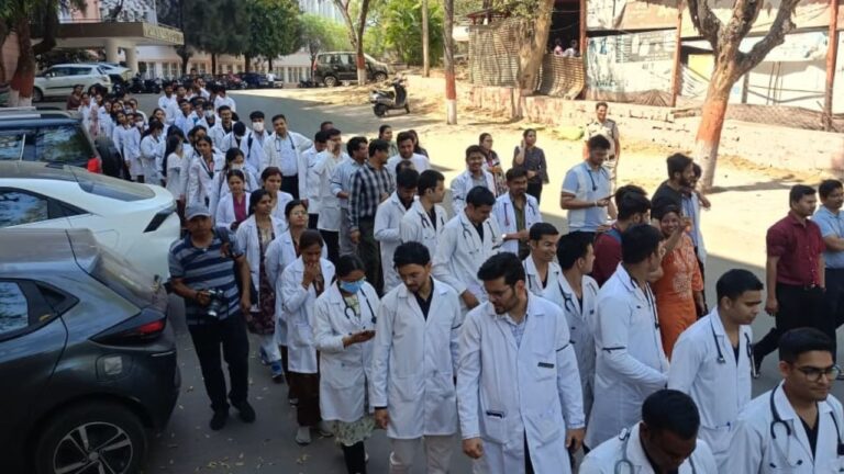 MP News: मध्य प्रदेश में जूनियर डॉक्टरों की हड़ताल शुरू, स्टाइपेंड और महंगाई भत्ते को लेकर विरोध