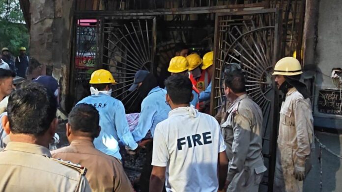 MP News: इंदौर में इलेक्ट्रिक वाहन ब्लास्ट से घर में आग, 7 लोगों की दर्दनाक मौत