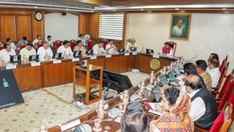 MP News: मोहन कैबिनेट के बड़े फैसले. गेहूं खरीदी से लेकर शिक्षा और योजनाओं पर करोड़ों की मंजूरी