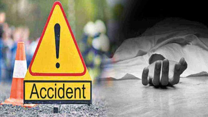 MP News: छिंदवाड़ा में दर्दनाक सड़क हादसा, हज यात्रियों को छोड़कर लौट रहा परिवार हुआ हादसे का शिकार