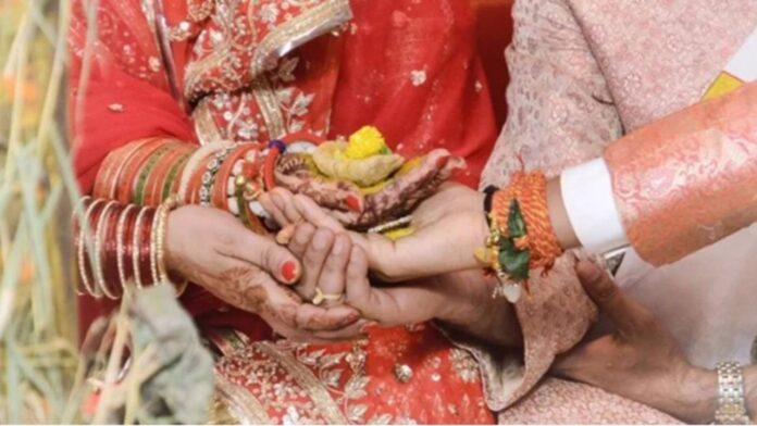 MP News: जबलपुर में नवविवाहित जोड़े को 35 लाख की ब्लैकमेलिंग धमकी से हड़कंप