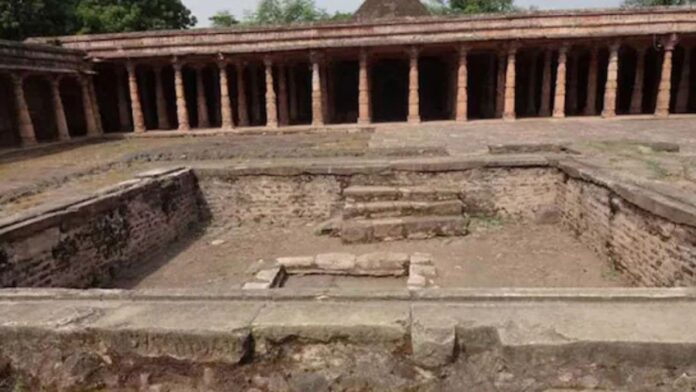 MP News: भोजशाला विवाद पर हाई कोर्ट में सुनवाई शुरू एएसआई रिपोर्ट से बढ़ा मामला