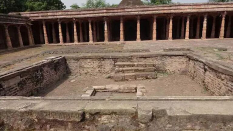 MP News: भोजशाला विवाद पर हाई कोर्ट में सुनवाई शुरू एएसआई रिपोर्ट से बढ़ा मामला