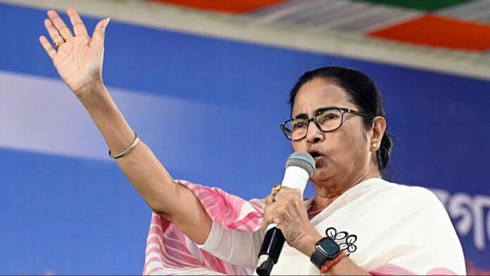 Political News: टीएमसी की अंदरूनी लड़ाई आई बाहर, काकोली घोष के बेटे का बड़ा कदम