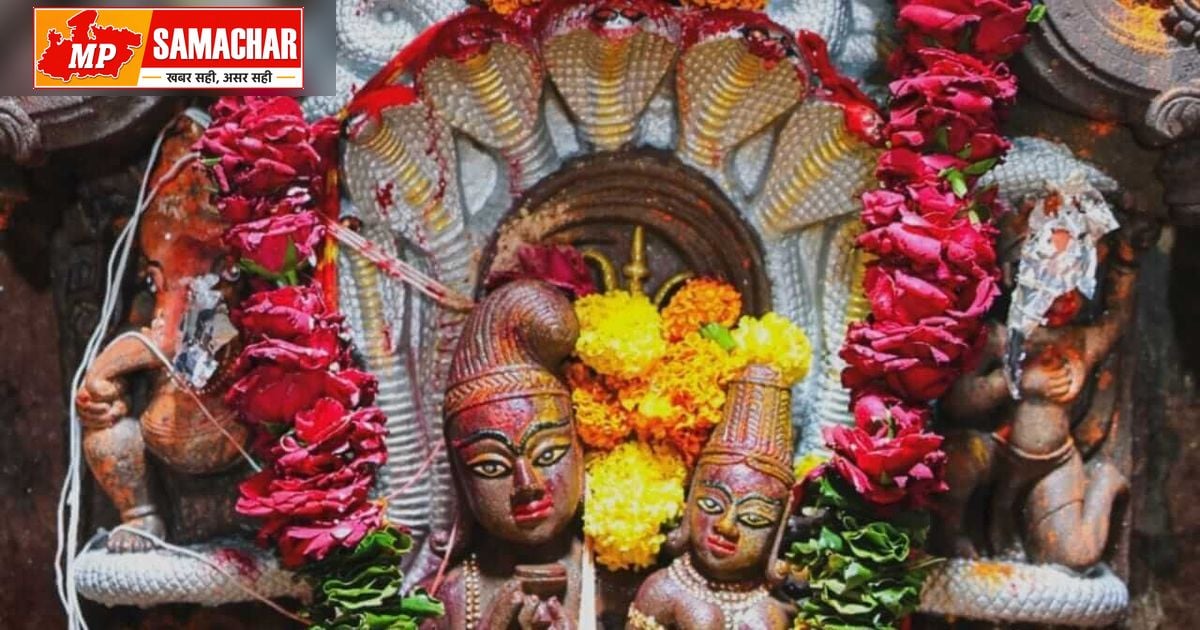 सावन के सोमवार पर खुले नागचंद्रेश्वर महादेव के कपाट, दर्शन के लिए उमड़ा जनसैलाब