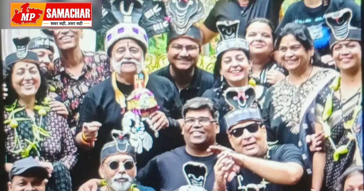 उज्जैन: नागपंचमी पर अनोखी पहल, ‘दूध नहीं पिलाओ’ का संदेश देकर बचाए जा रहे सांप