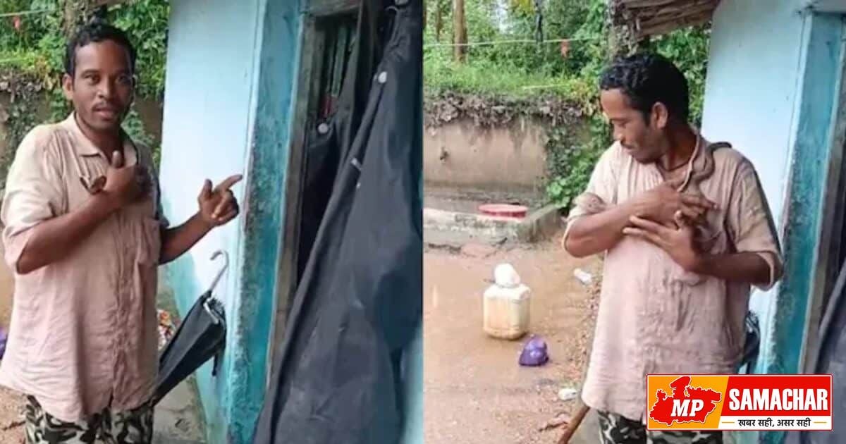 नशे में युवक ने गले में लपेटा जहरीला सांप, डसने के बाद अस्पताल से हुआ फरार